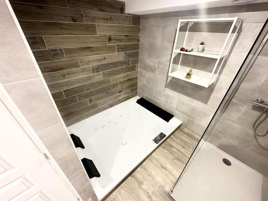 L'Evasion - Climatise - Jardin - Plage - Jacuzzi Perpignan Exterior photo